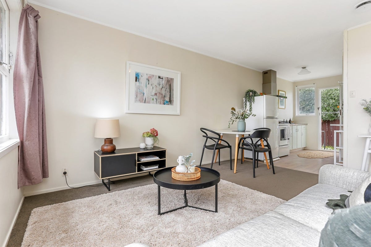 2/25 Brixton Road, Balmoral, Auckland - Carousel 1