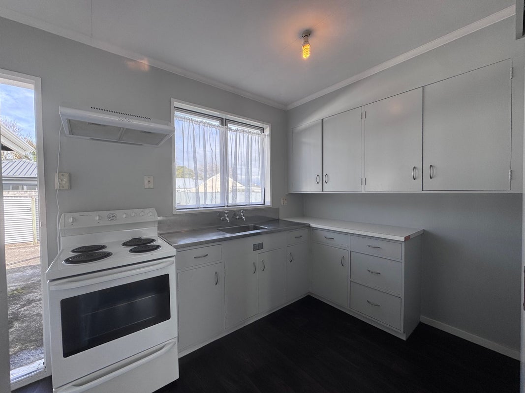 4/97 Ferguson Street, West End, Palmerston North - Carousel 2