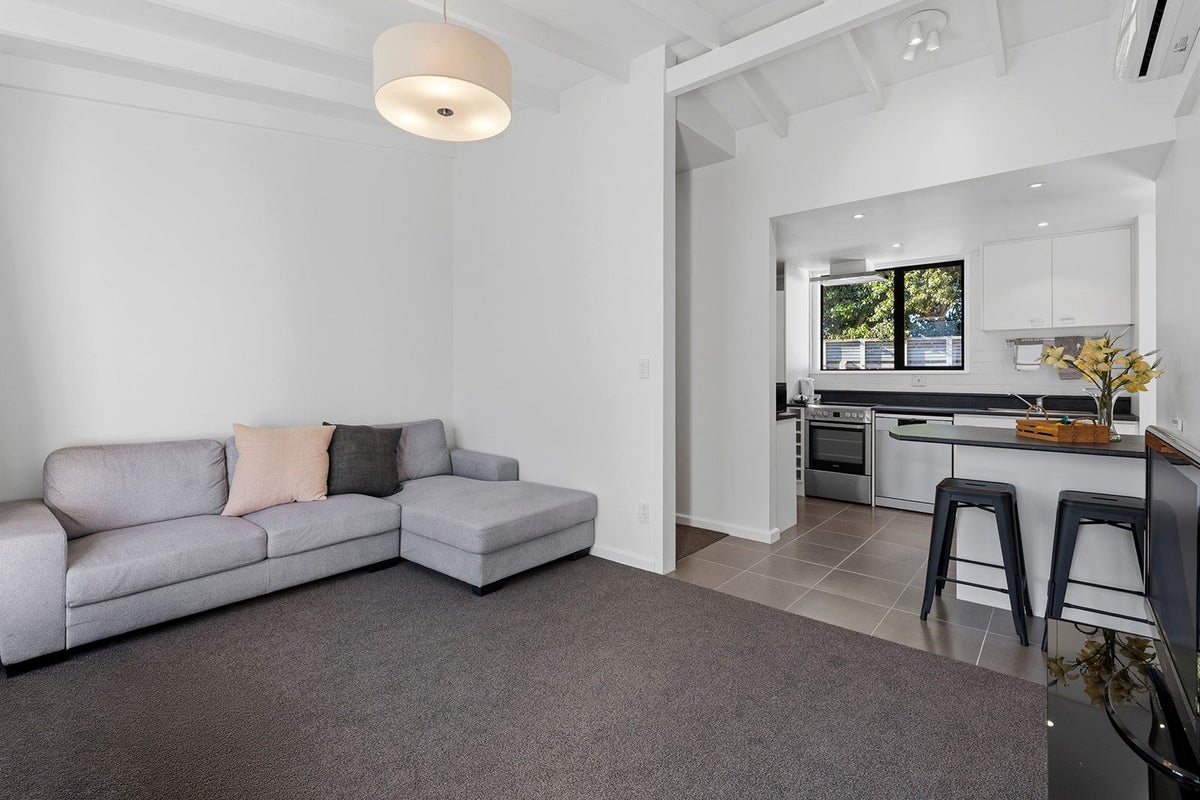 2/67A ST ALBANS STREET, Saint Albans, Christchurch - Carousel 2
