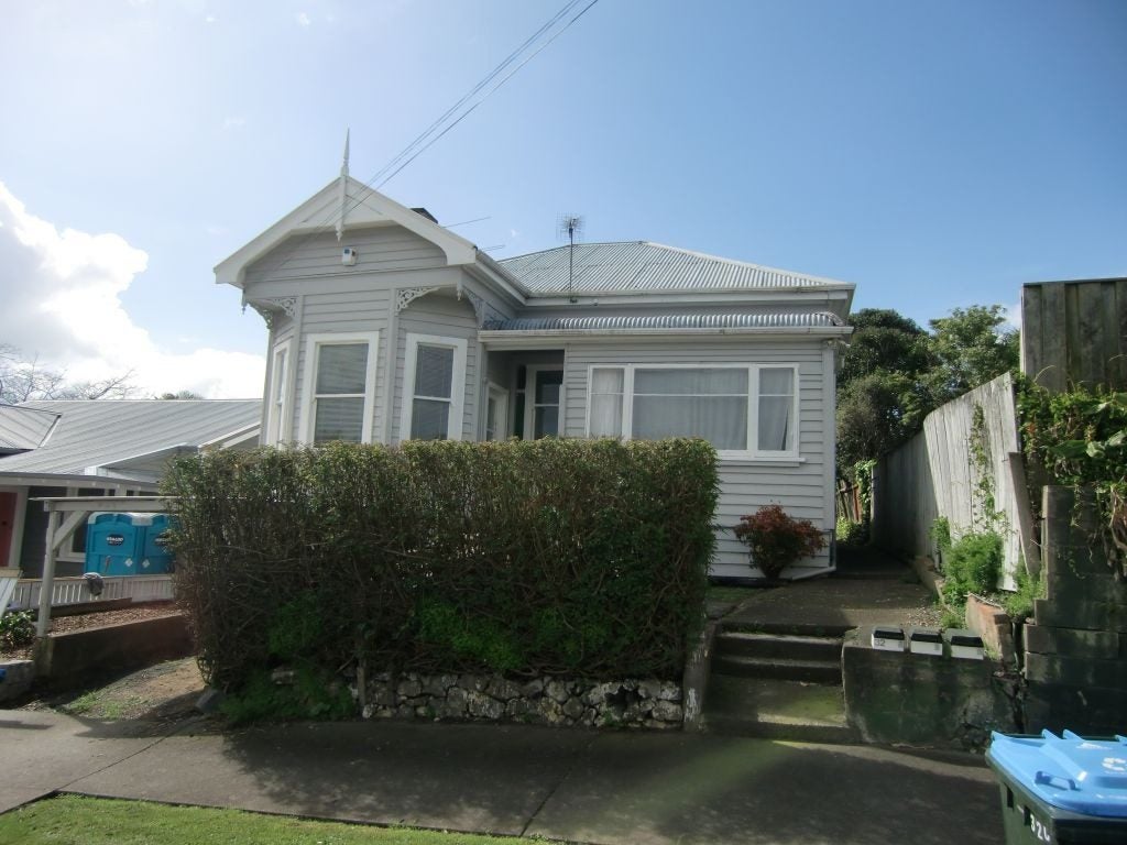 1/32 Dickens Street, Grey Lynn, Auckland - Carousel 1