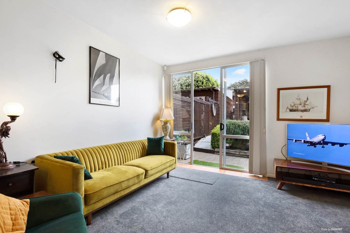 50 Kirikiri Lane, East Tamaki, Auckland - Carousel 2