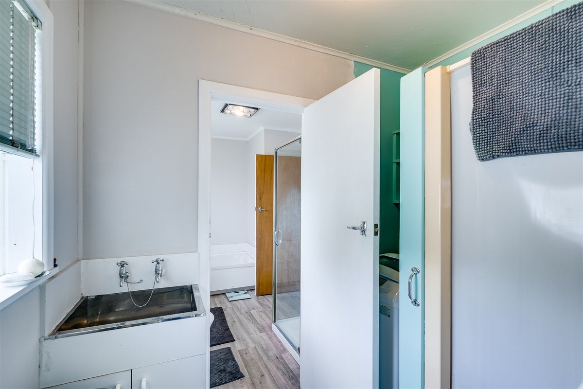 48 Oldham Avenue, Onekawa, Napier - Carousel 16