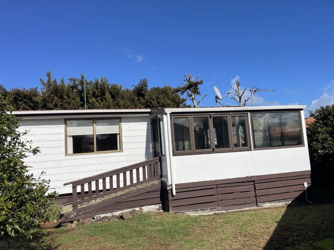 2/12 Balmore Place, Wattle Downs, Auckland - Carousel 2