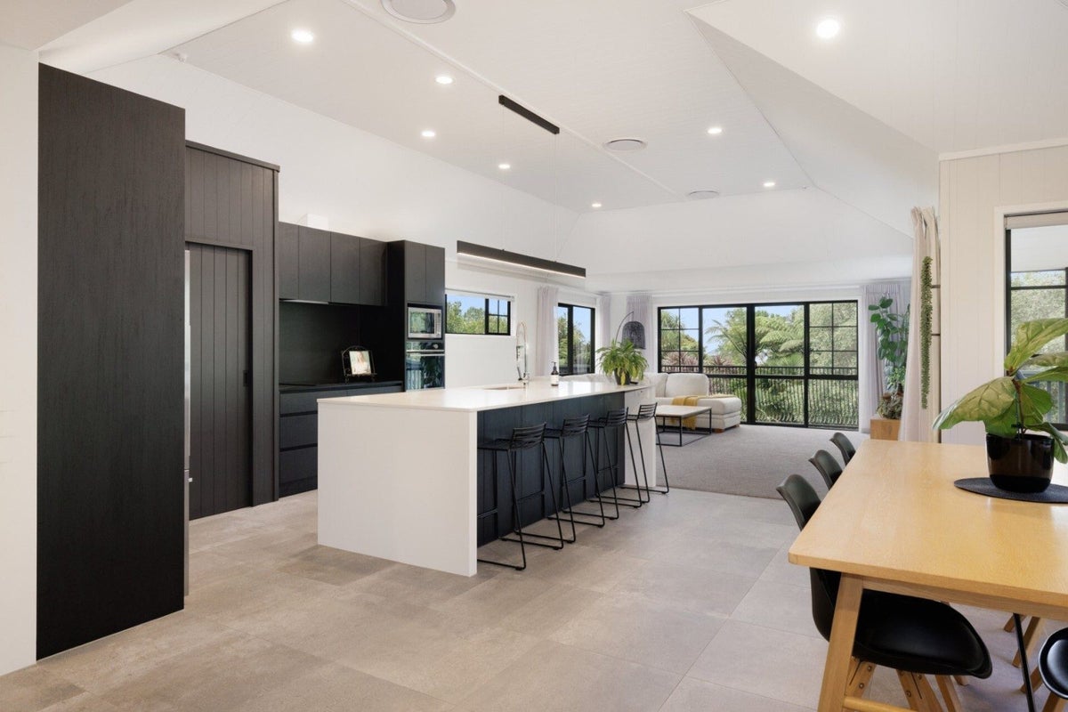 670A Kaitemako Road, Welcome Bay, Tauranga - Carousel 2