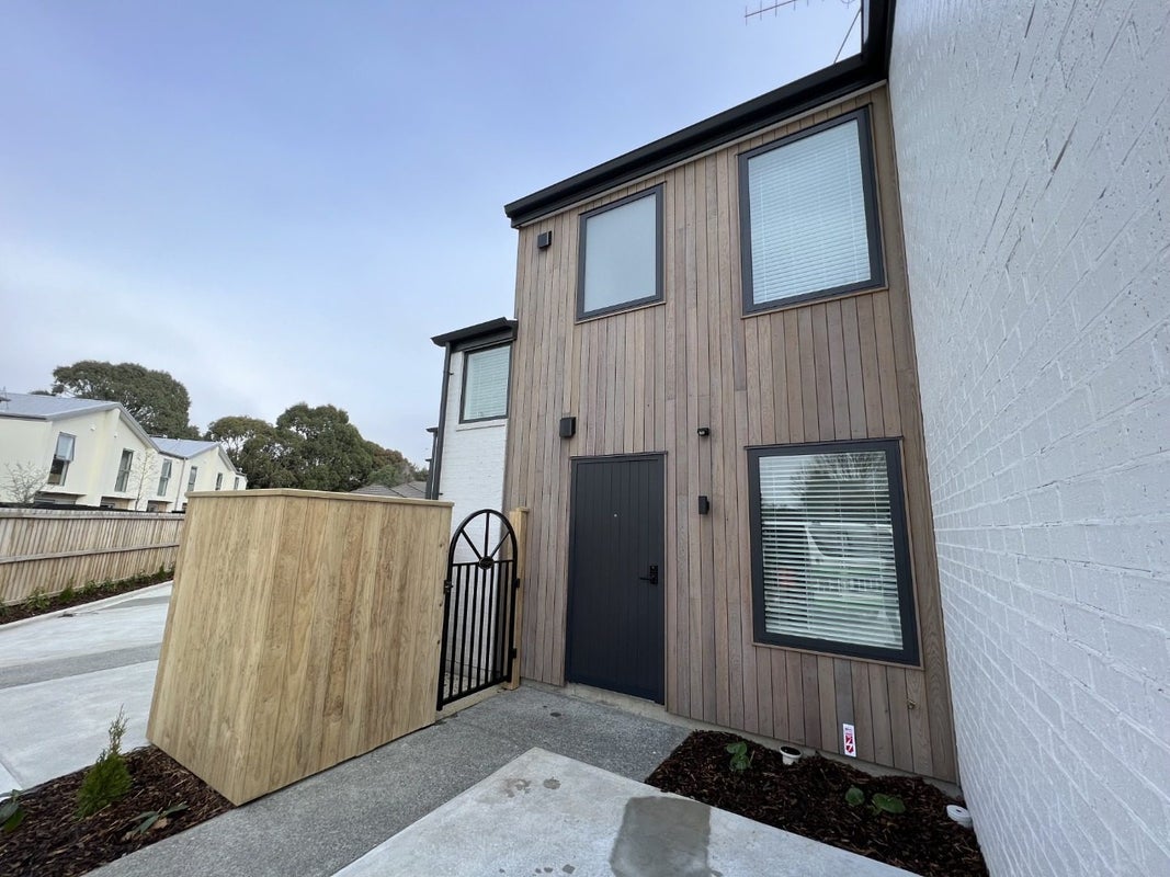 2/11 Lindores Street, Addington, Christchurch - Carousel 1