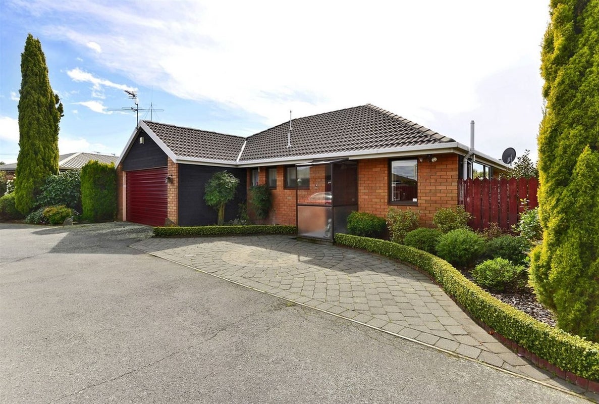 3/32 Cotswold Avenue, Bishopdale, Christchurch - Carousel 1