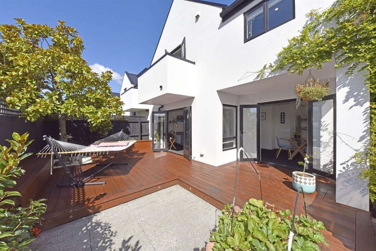1/107 Canon Street, Edgeware, Christchurch - Carousel 1