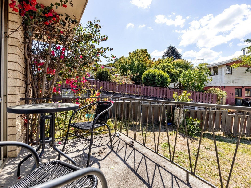 66 Hazelwood Avenue, Dinsdale, Hamilton - Carousel 2