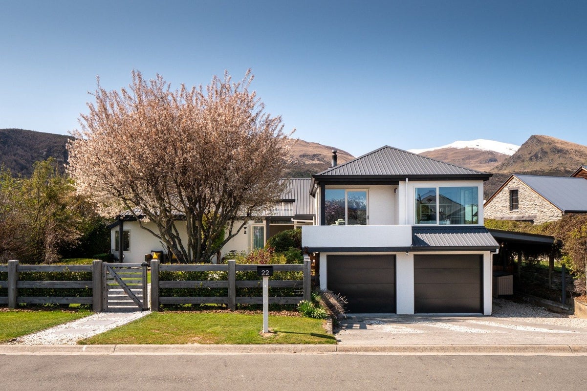 22 Shaw Street, Arrowtown, Arrowtown - Carousel 1