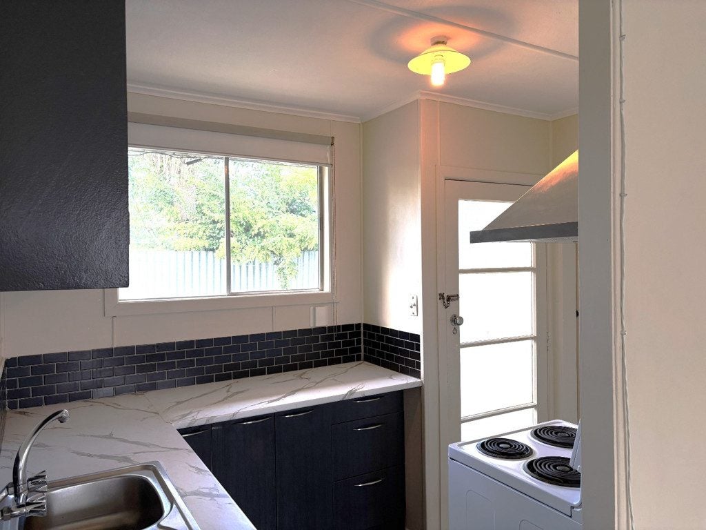 3/806 Lyell Street, Akina, Hastings - Carousel 2