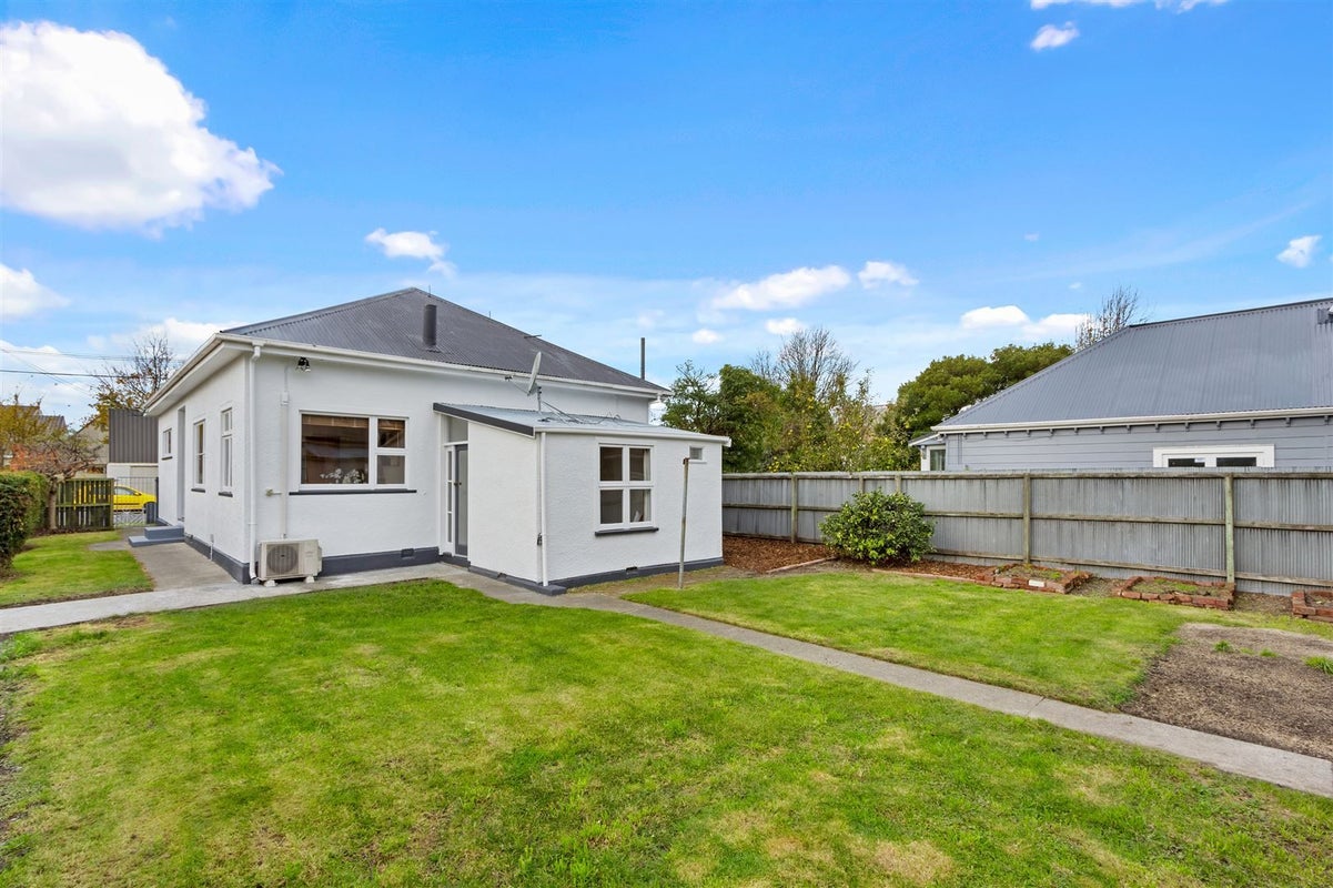 8 James K Baxter Place, Addington, Christchurch - Carousel 16