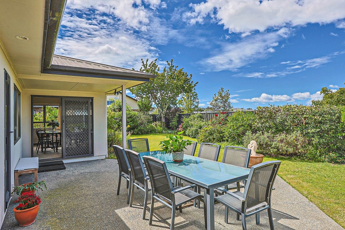 14 Pinotage Drive, Greenmeadows, Napier, Hawke's Bay - Carousel 2