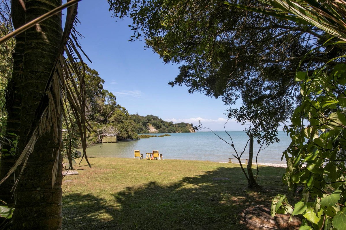 9 Dorothy Road, Laingholm, Auckland - Carousel 25