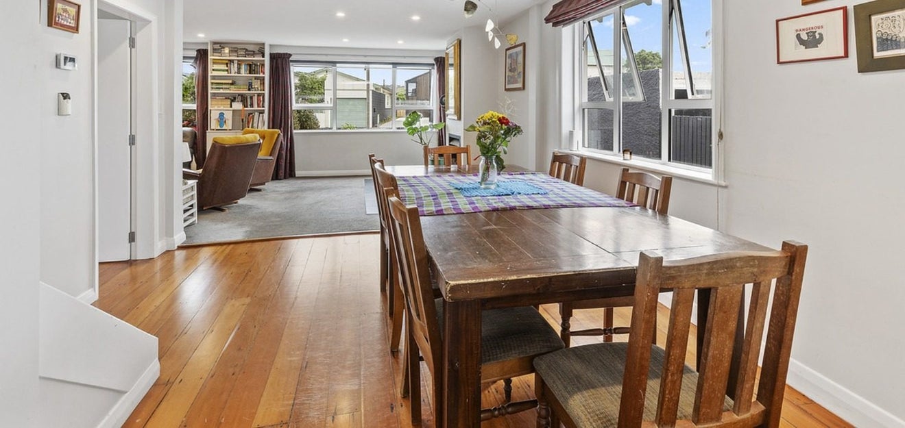 101 Apu Crescent, Lyall Bay, Wellington - Carousel 13