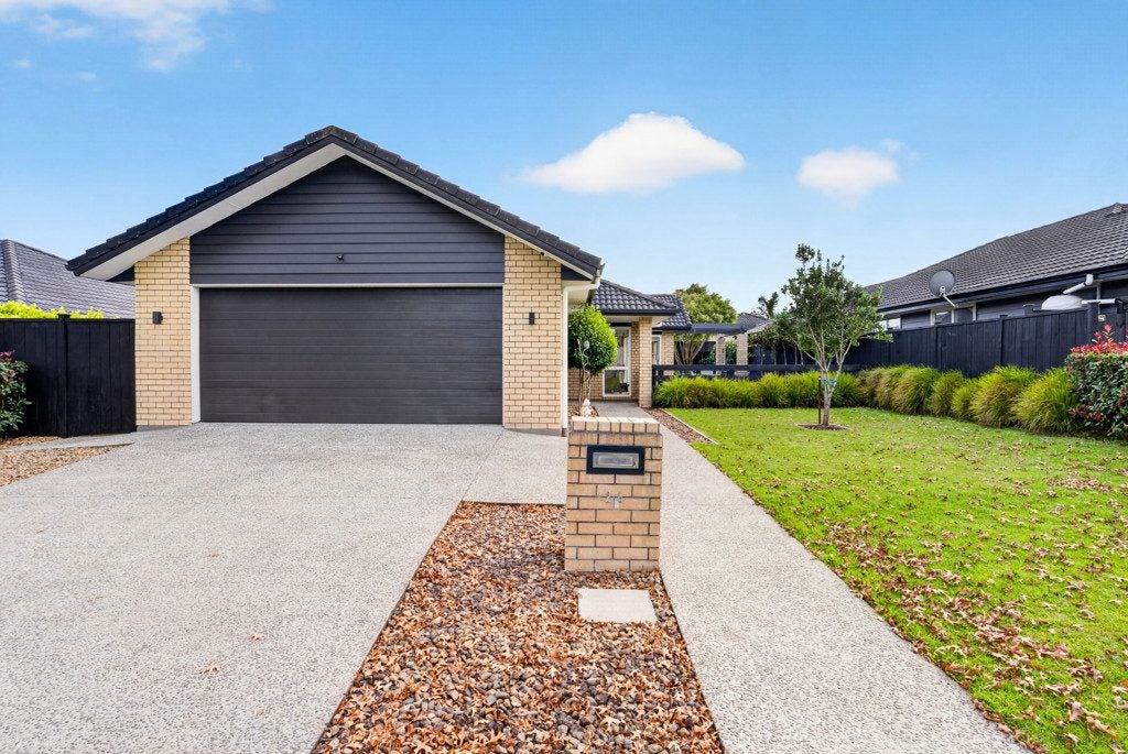 26 Castellina Drive, Karaka, Papakura - Carousel 33