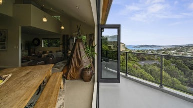 19 Imran Terrace, Khandallah, Wellington - Carousel 1