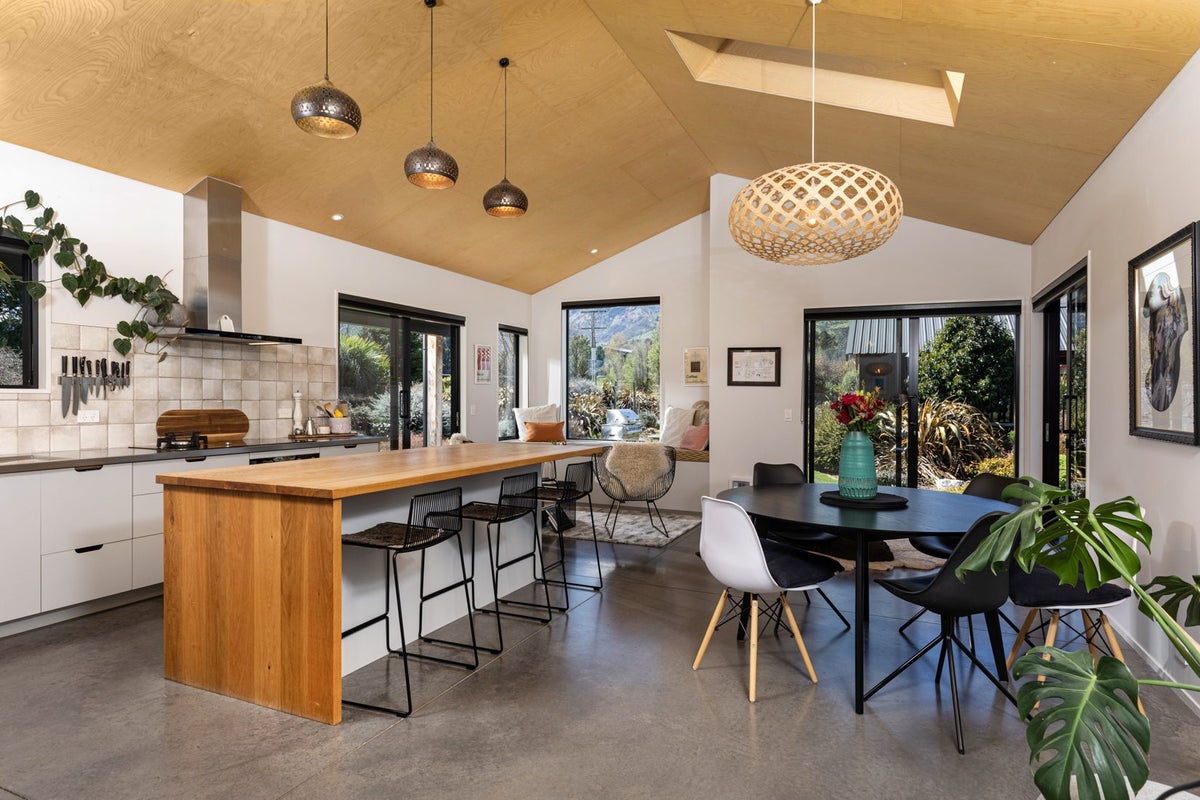 5 Loach Road, Hawea Flat, Wanaka - Carousel 2