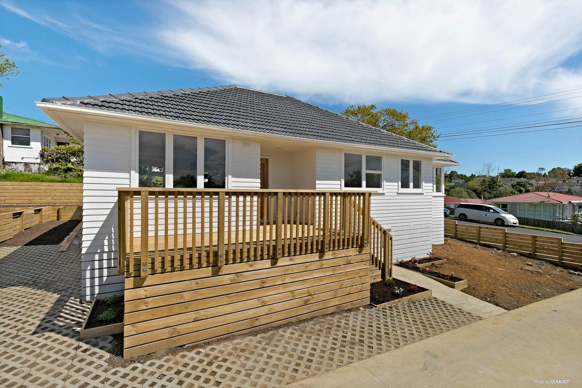 60A Woodglen Road, Glen Eden, Auckland - Carousel 1