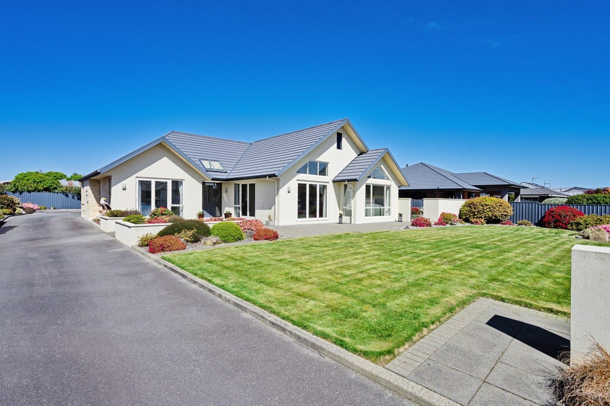 83 Bourke Street, Windsor, Invercargill - Carousel 1