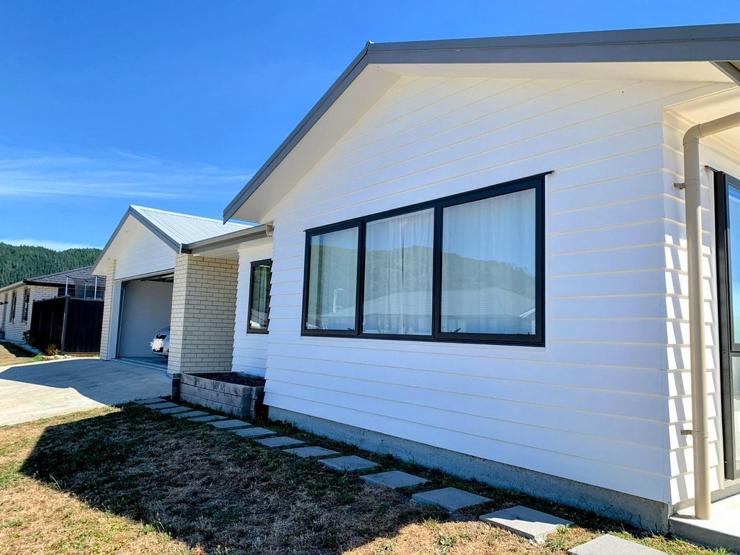 5 Filmer Crescent, Wallaceville, Upper Hutt - Carousel 14
