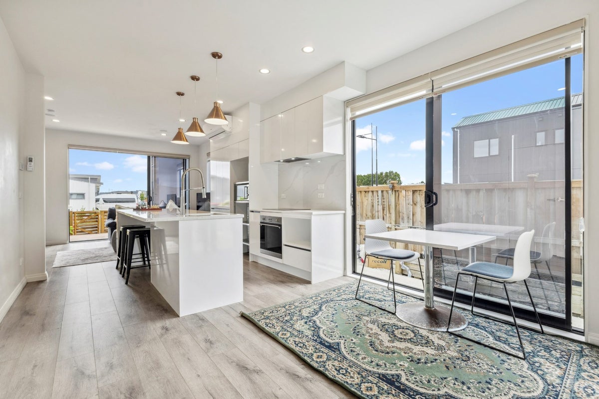 22 Parahau road, Papakura, Auckland - Carousel 2