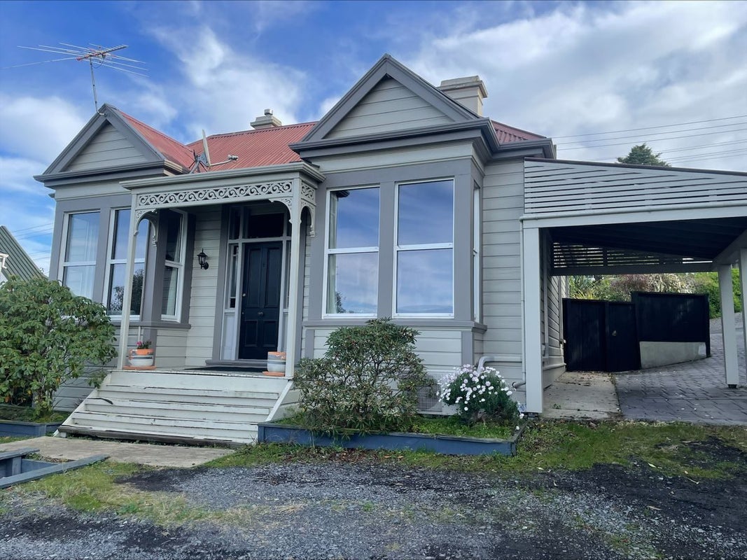 6 Hart Street, Belleknowes, Dunedin - Carousel 1