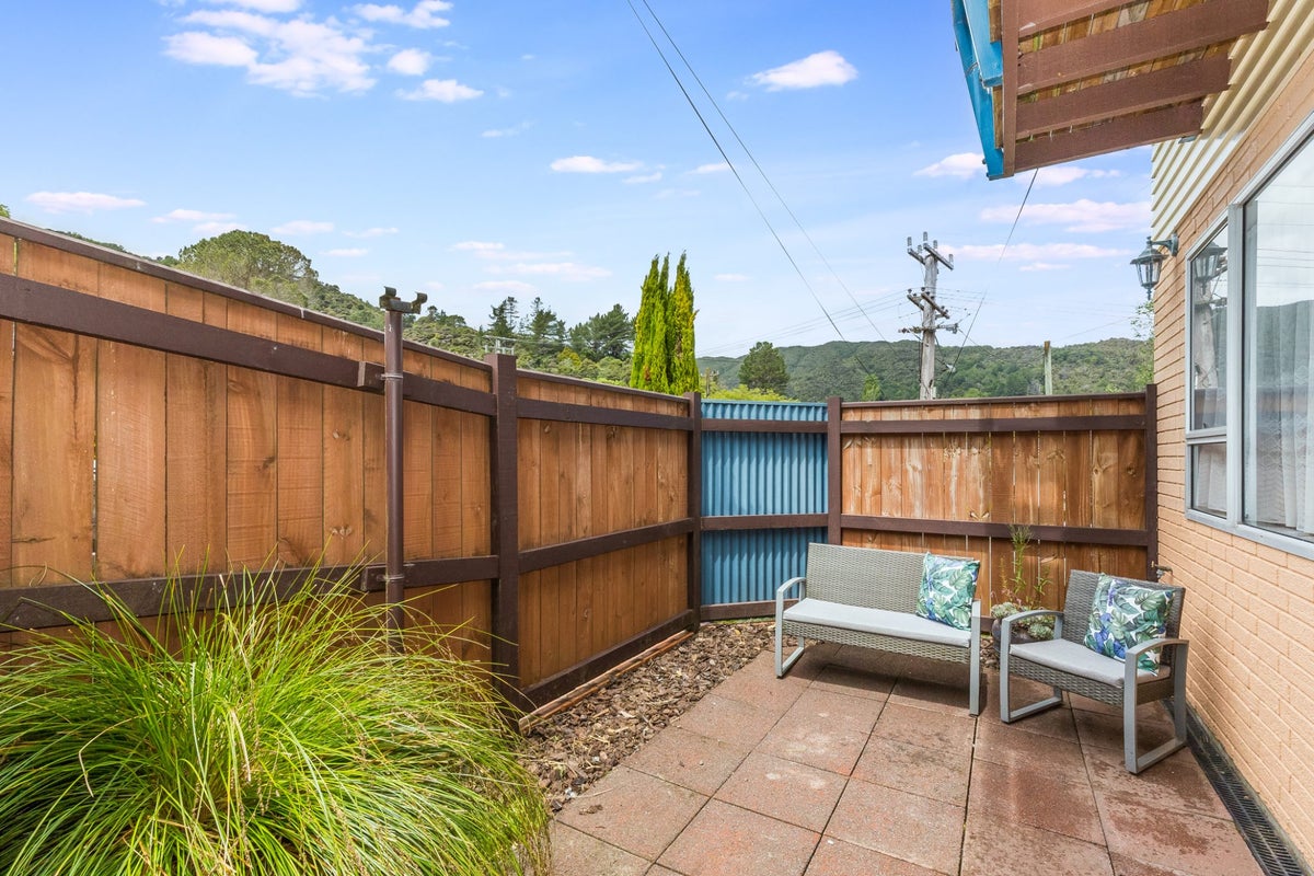 1/9 LOWRY CRES, Stokes Valley, Lower Hutt - Carousel 17