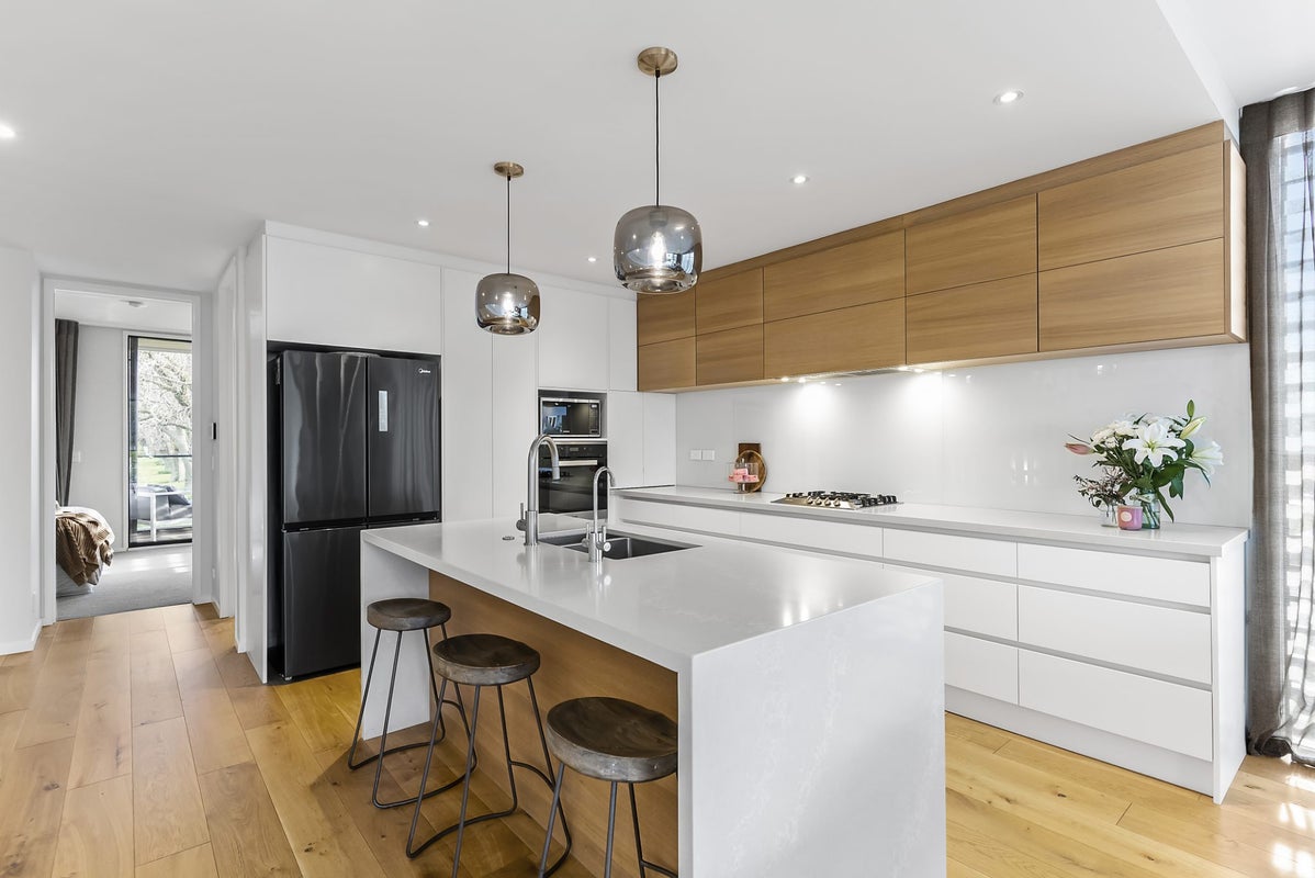 2 Macbeth Court, Milford, Auckland - Carousel 2