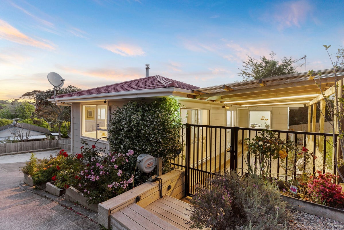 97 Weatherly Road, Torbay, Auckland - Carousel 1