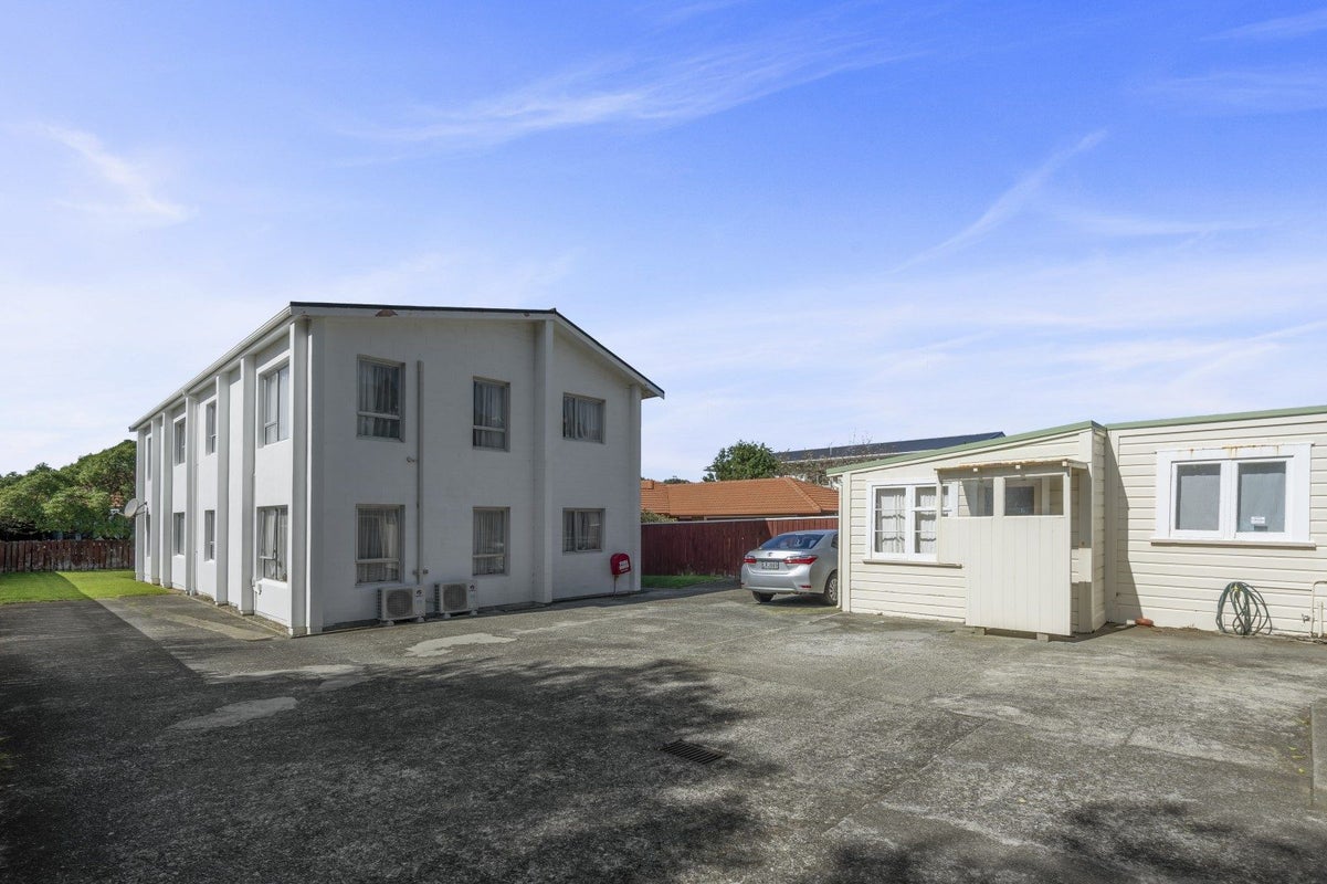 65 Freyberg Street, Lyall Bay, Wellington - Carousel 2