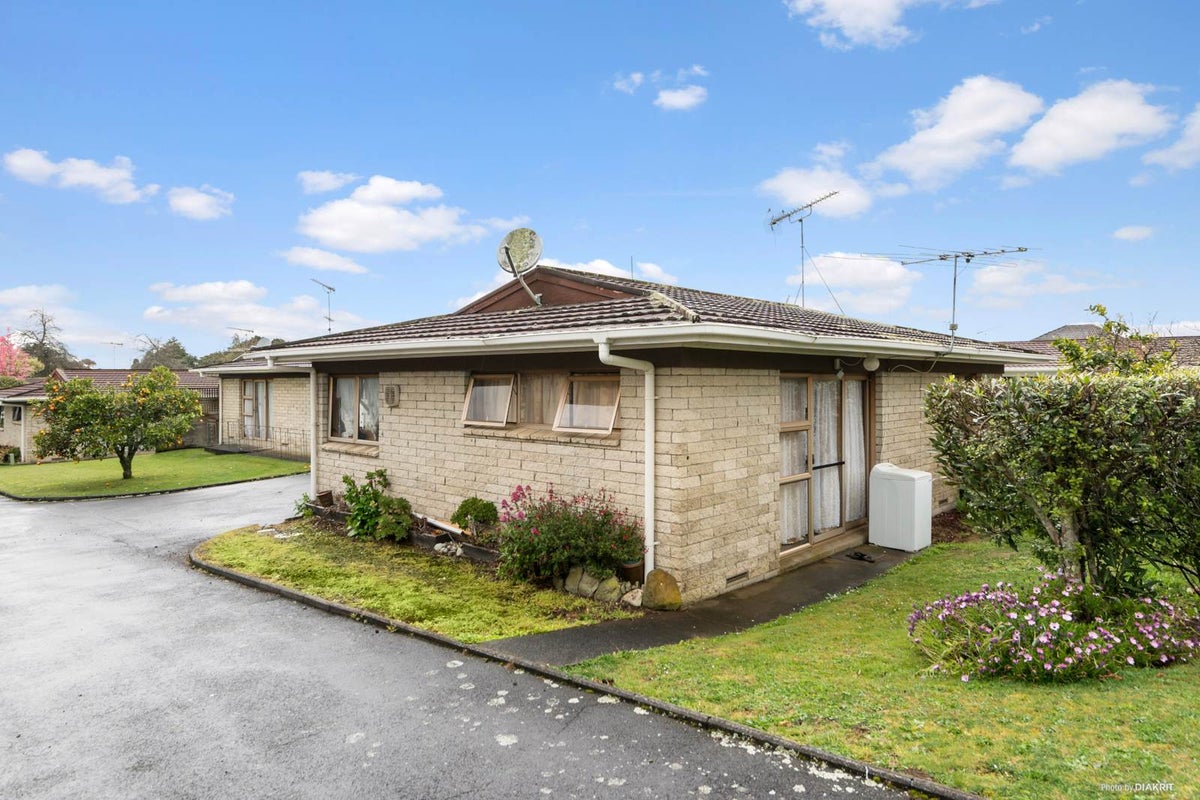 69F Queen Street, Pukekohe, Pukekohe - Carousel 2