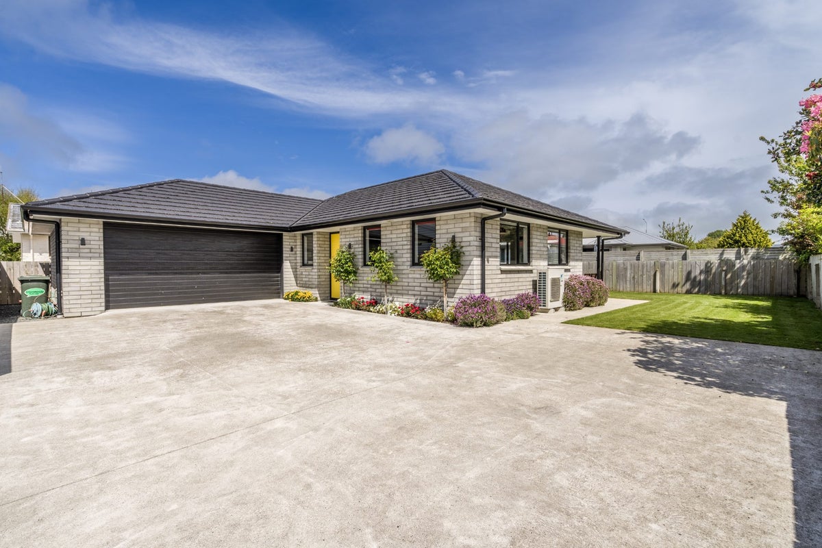 36 Antrim Street, Windsor, Invercargill - Carousel 1