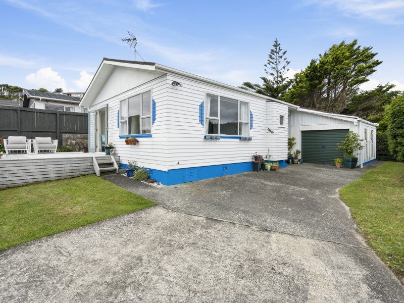 11 Camrose Grove, Kingston, Wellington - Carousel 1
