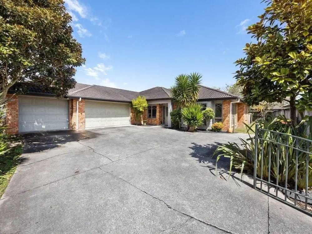 13 Alderwick Place, Rototuna North, Hamilton - Carousel 1