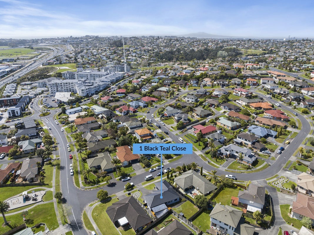 1 Black Teal Close, Unsworth Heights, Auckland - Carousel 2