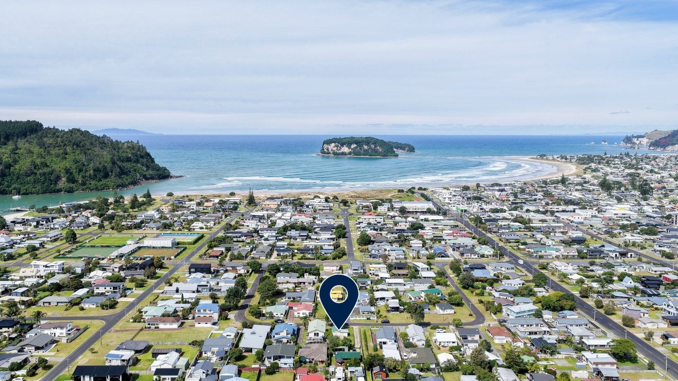 211A The Square, Whangamata, Whangamata - Carousel 1