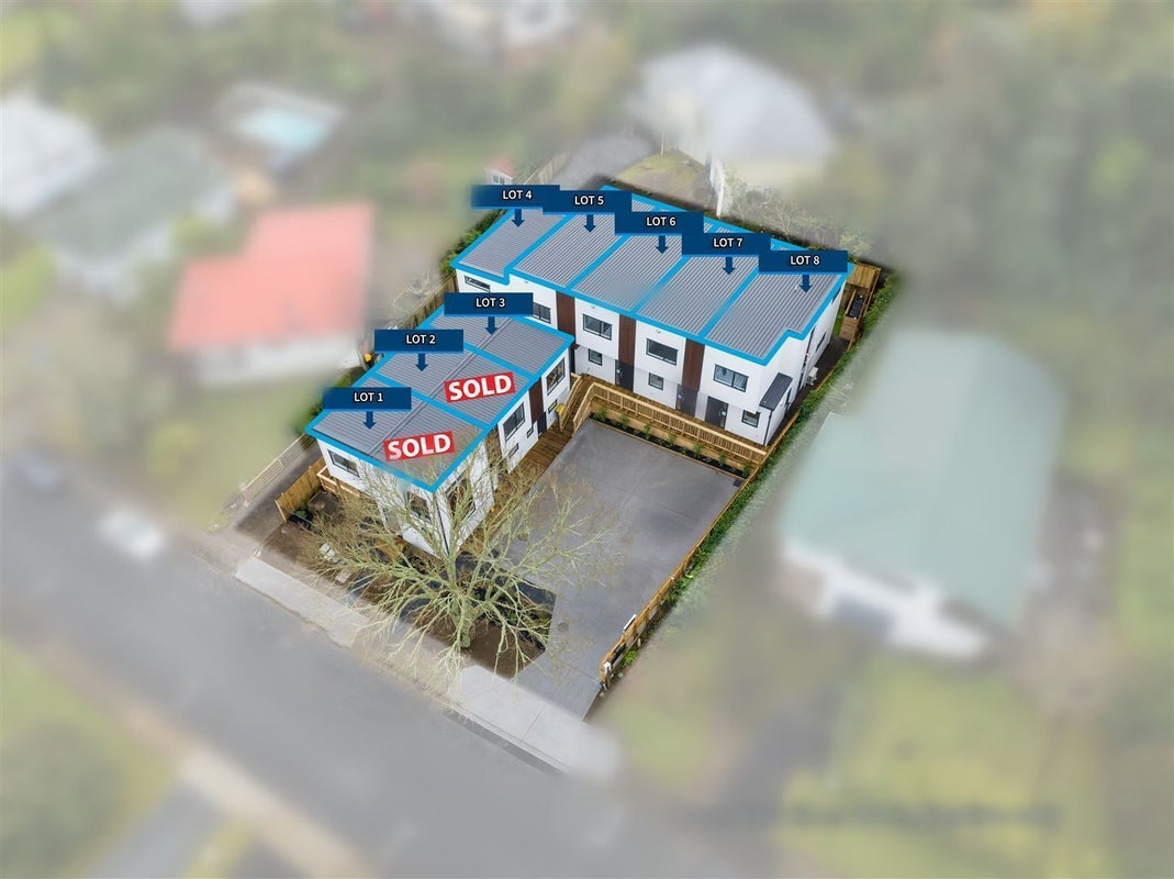 8/22 Takapu Street, Henderson, Auckland - Carousel 2