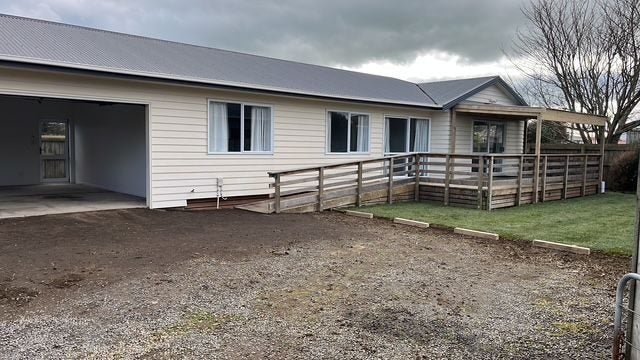 369A Waihi Road, Normanby, Hawera - Carousel 1