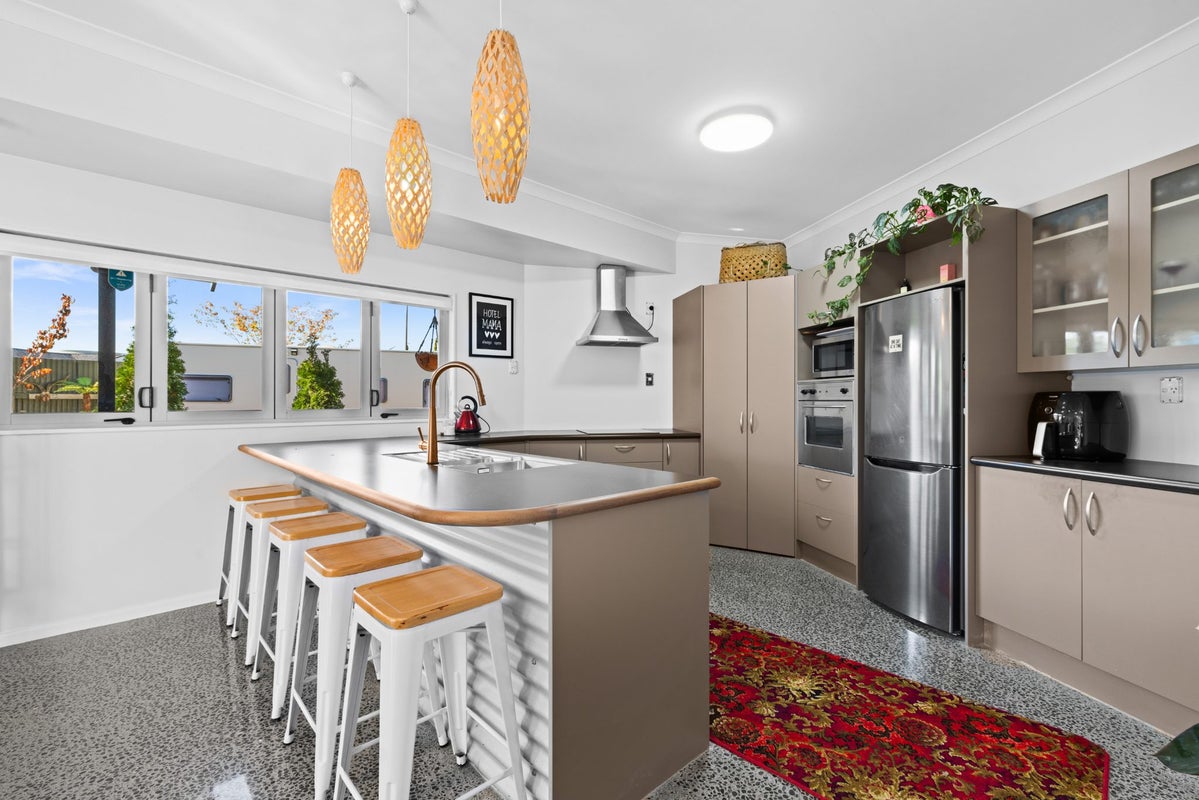 166B York Avenue, Greenmeadows, Napier, Hawke's Bay - Carousel 2