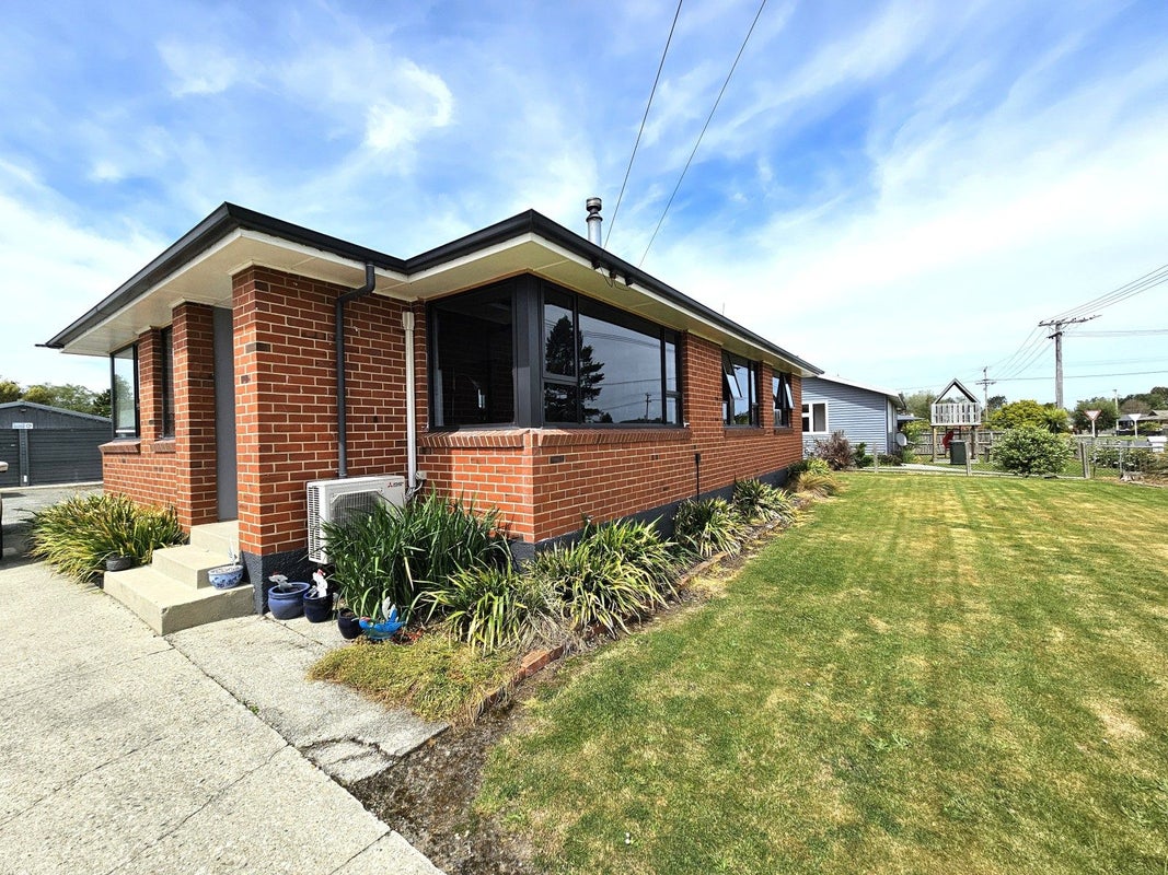 29 Chaucer Street, Milton - Carousel 13
