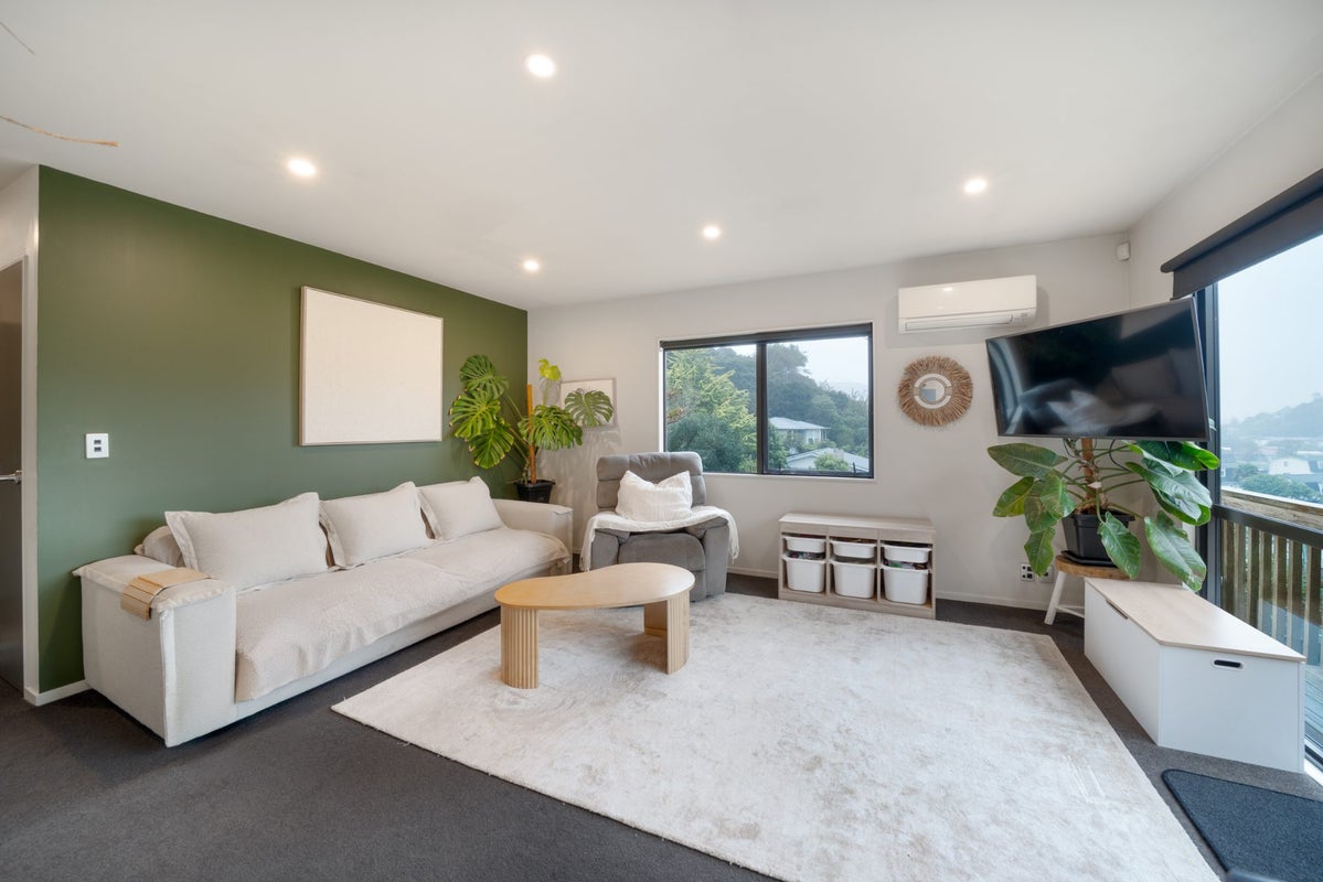 29 Thomas Street, Stokes Valley, Lower Hutt - Carousel 2