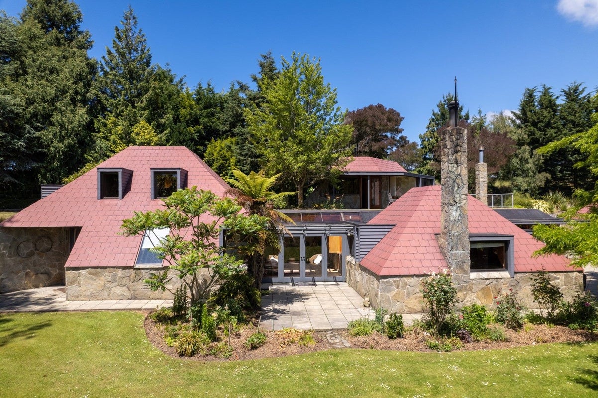 930 Ferry Road, Oamaru - Carousel 1