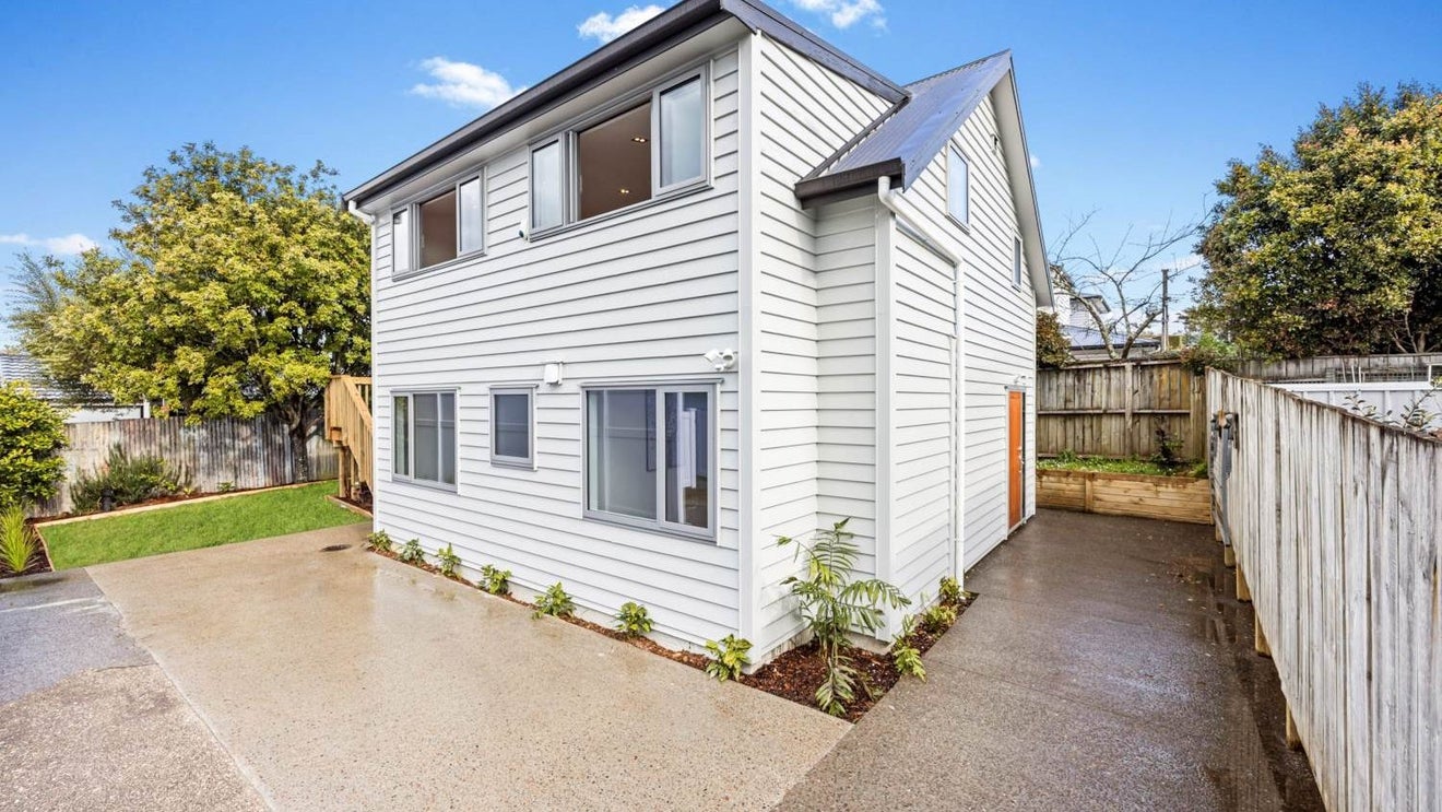 21 Cardigan Street, Morningside, Auckland - Carousel 1