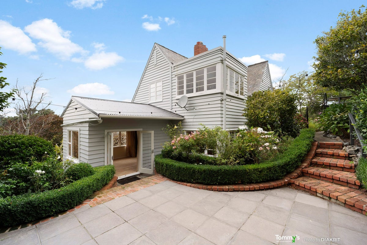1 Homewood Avenue, Karori, Wellington - Carousel 2