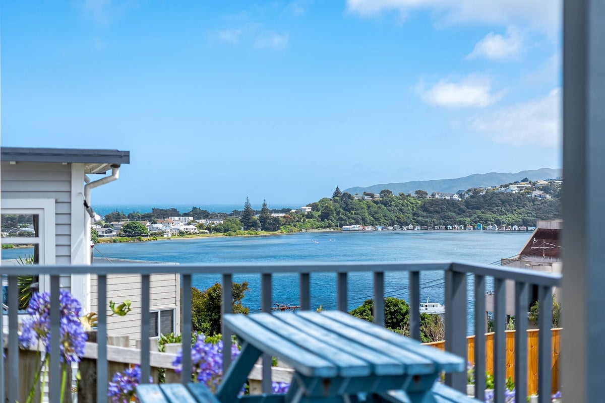 76 Bayview Road, Paremata, Porirua - Carousel 2