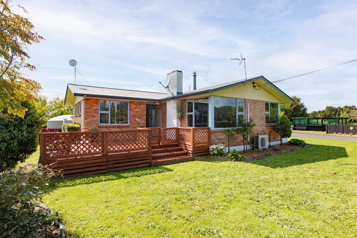 626 Campbell Road, Walton - Carousel 2