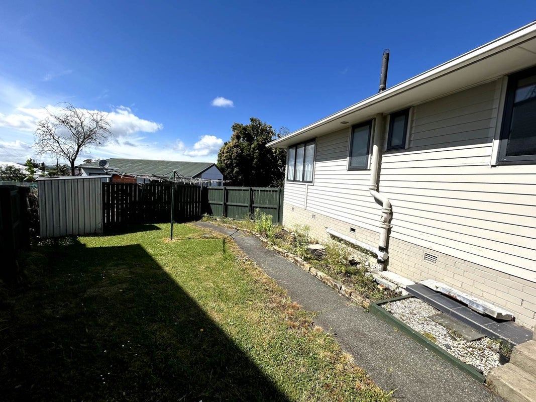 45 Coniston Avenue, Te Atatu South, Auckland - Carousel 14