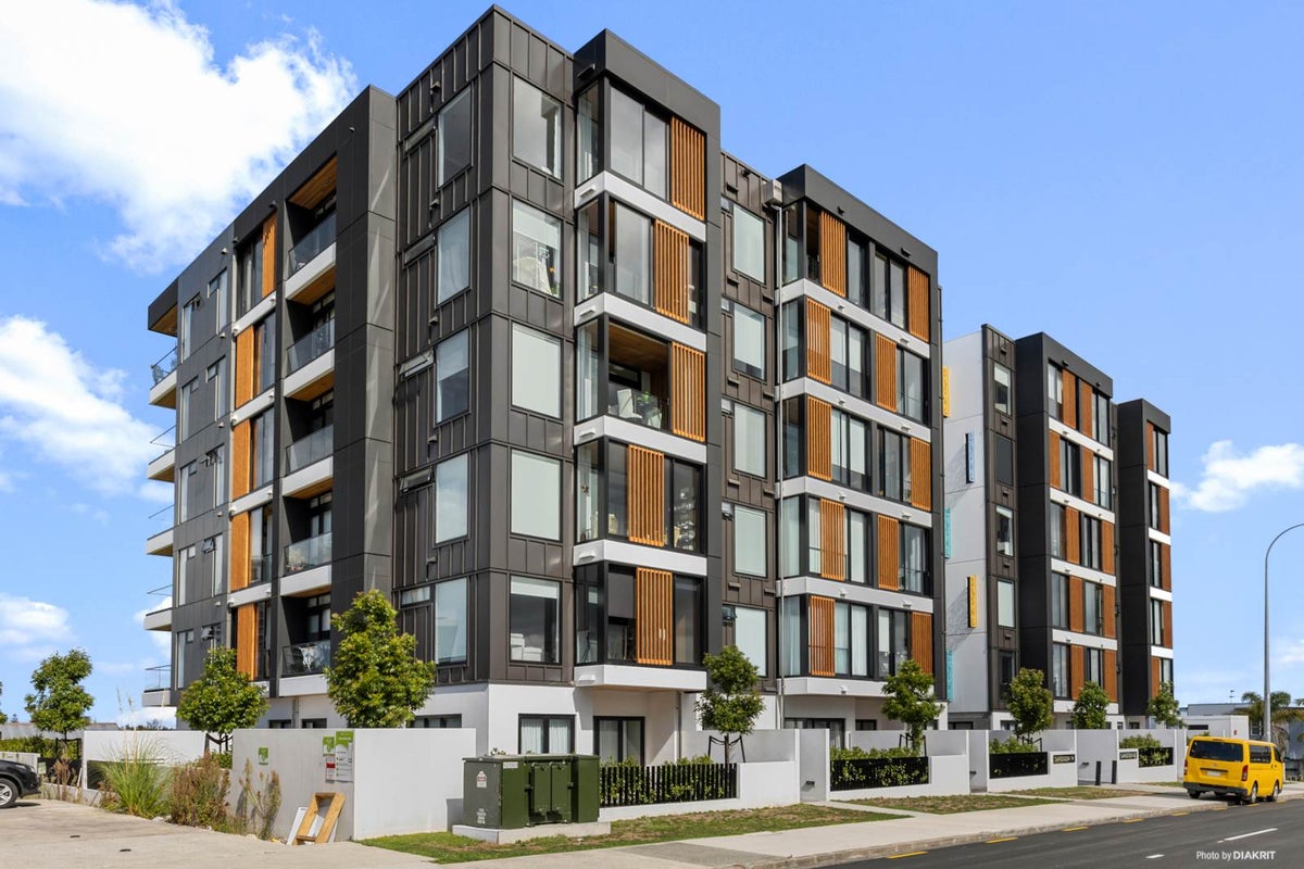301/74 Anzac Street, Takapuna, Auckland - Carousel 1