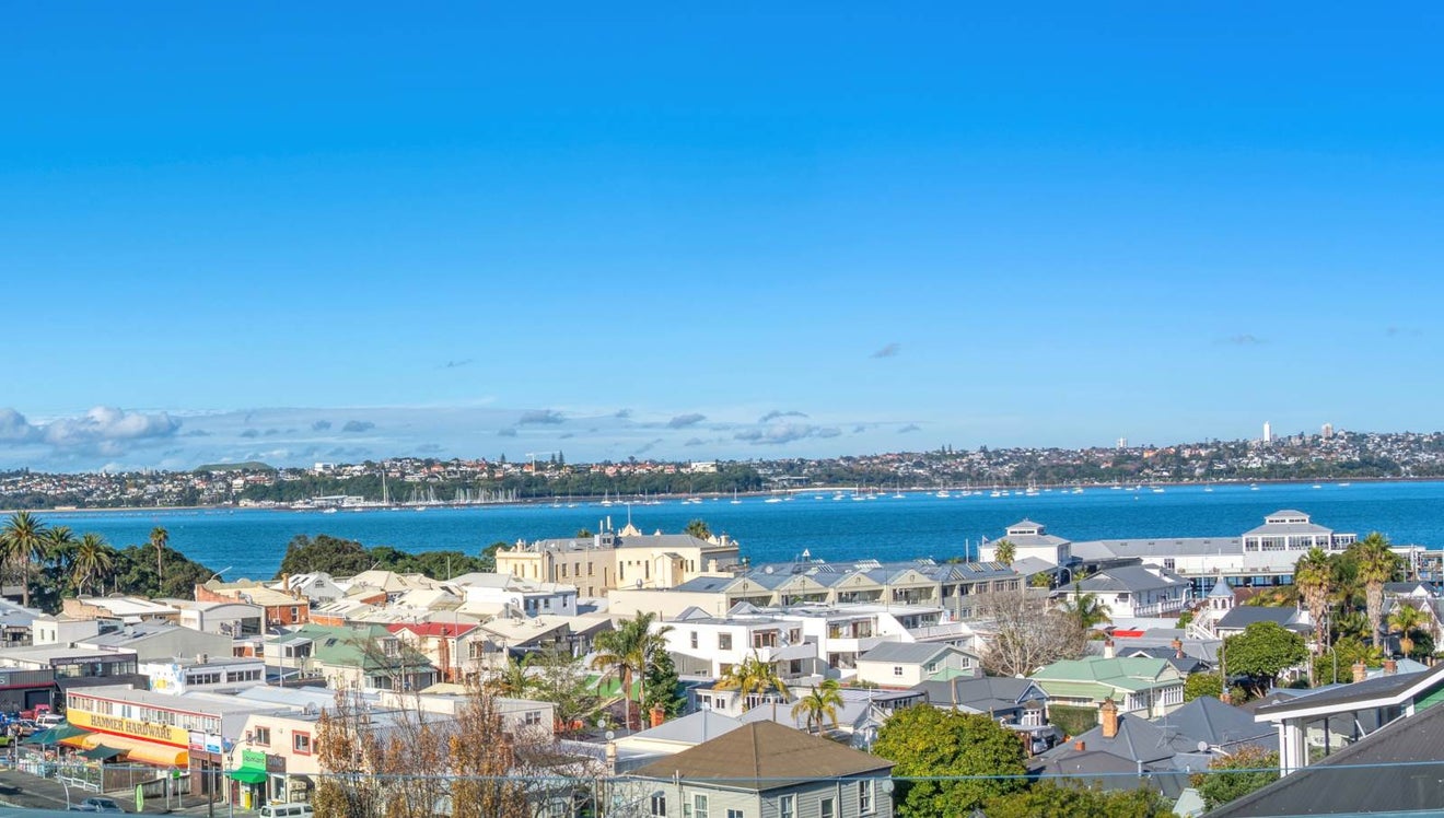 17A Calliope Road, Devonport, Auckland - Carousel 1