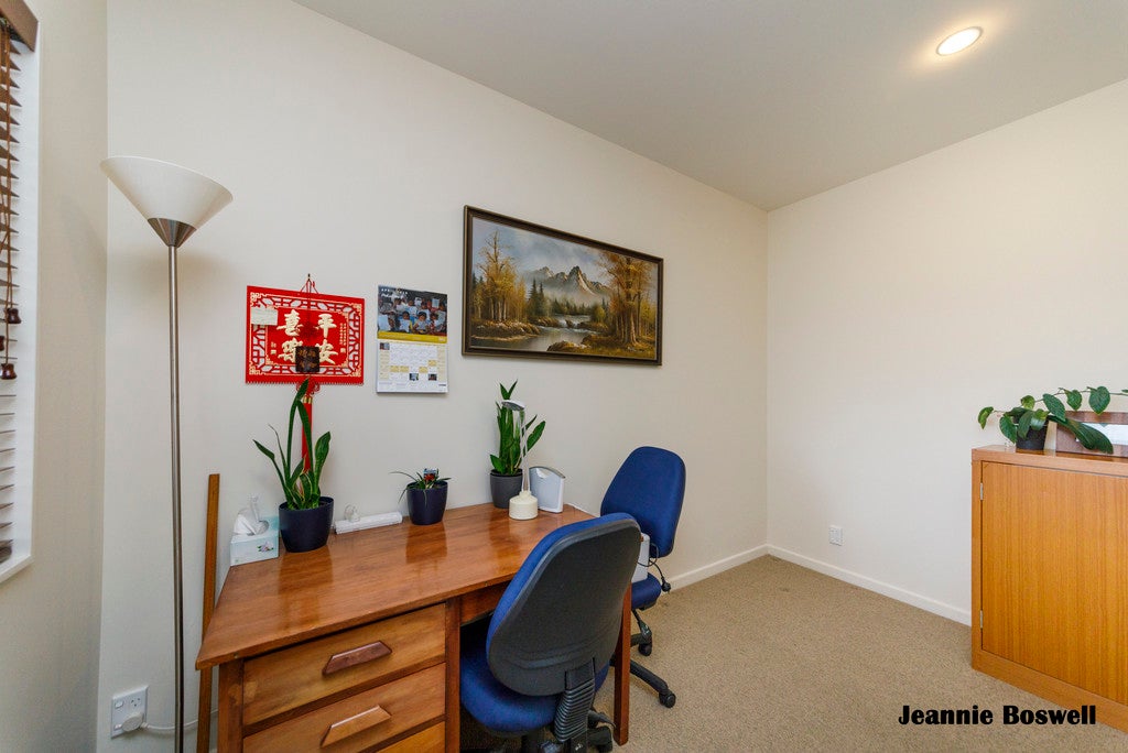 26 Silkwood Place, Fitzherbert, Palmerston North - Carousel 20